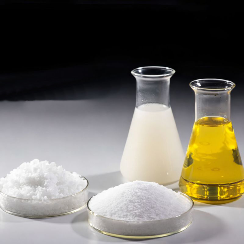 Tenside verstehen: Der Unterschied zwischen Emulgatoren und Lösungsvermittlern